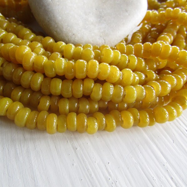 yellow  lampwork rondelle Glass beads, small opaque  glossy  , disc Spacer washer, Indonesian  7 to 8mm dia ( 10 inches ) 7ab28-10