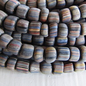 Gestreepte glazen rocaille, veelkleurige matte kleine etnische buisafstandhouder, Java-Indonesië New Indo-Pacific 3 tot 6 mm (22 inch strd) 7ab64-4