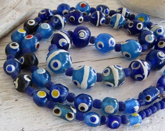 Mix  lampwork glass beads, round  blue , opaque and trasnparent,  pattern motif,  , ethnic  Java Indonesian  (28 inches ) 6bb24