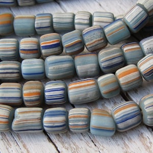 青色のガラスシードビーズ、マルチカラーストライプの小型スペーサーバレルチューブ、ジャワ島産新インド太平洋産 3～6mm（数量を選択）7ab22-3