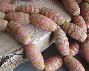 Pink lampwork beads ,  oval tube , white yellow  feather pattern , Java indonesian ,  12mm to 12.5mm dia ( 4 beads ) 22ab42-3