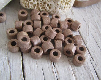 perline rondelle in ceramica, marrone chiaro beige beige, rondelle per piccoli dischi distanziatori, 6 mm x 4 mm, con foro da 2,5 mm (50 perline) 23ay-rm-1041