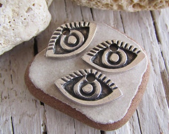 Metal charm , evil Eye ,  Zamak Metal casting , antiqued silver plated ,  10mm x 18mm  ( 6 pcs  ) 23ay-4113