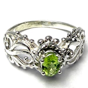 Handmade Sterling Silver Peridot Filigree Ring