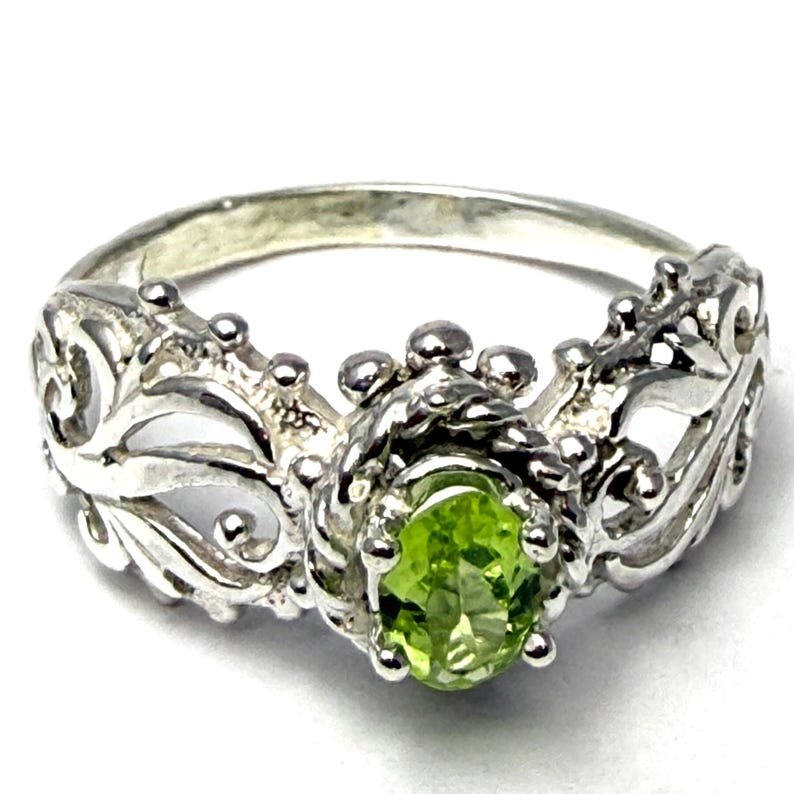 Handmade Sterling Silver Peridot Filigree Ring