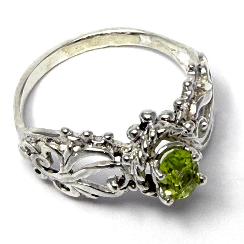 Handmade Sterling Silver Peridot Filigree Ring