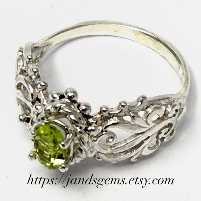 Handmade Sterling Silver Peridot Filigree Ring