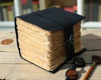 600 Page Large Leather Journal for Men Women Vintage Inspired Writing Notebook Handmade Grimoire Leather Bound Diary for Writers and Artists