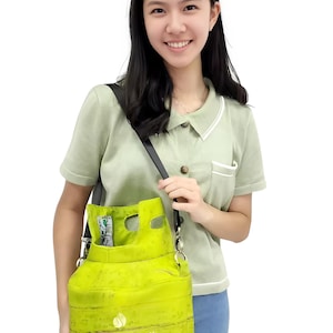 Bolso cilíndrico con cordón de lona de Indonesia, exclusivo, con diseño de tanque de gasolina, hecho a mano, ecológico, idea de regalo divertida, bandolera unisex, diseño peculiar