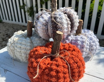 Calabaza de ganchillo para otoño: hilo acrílico hecho a mano con lazo de hilo