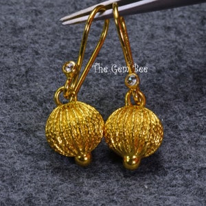18K Solid Yellow Gold Rose Cut diamond Old Stock Handmade Lantern Earrings