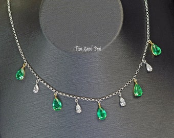 18 kt massief witgoud 0,36 CT diamant 1,65 CT fijnste smaragdgroene peer 18" verstelbare ketting