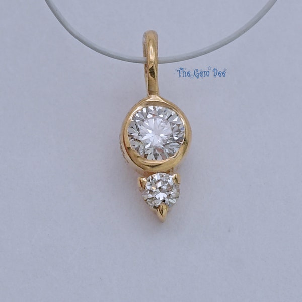 Petit pendentif avec breloque en or jaune massif 14 carats de 0,11 carat, diamants taille brillant, lunette fantaisie (1)