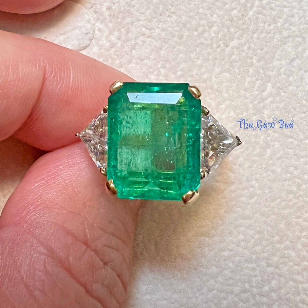 7.25CT GIA Colombian Emerald 1.8CT Trillion Cut Diamond 18k