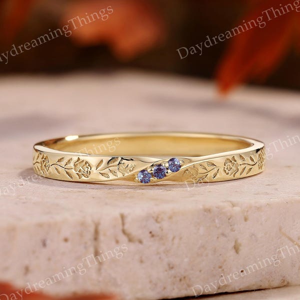 Hand Carved Alexandrite Floral Ring | Art Deco Engraved Wedding Band