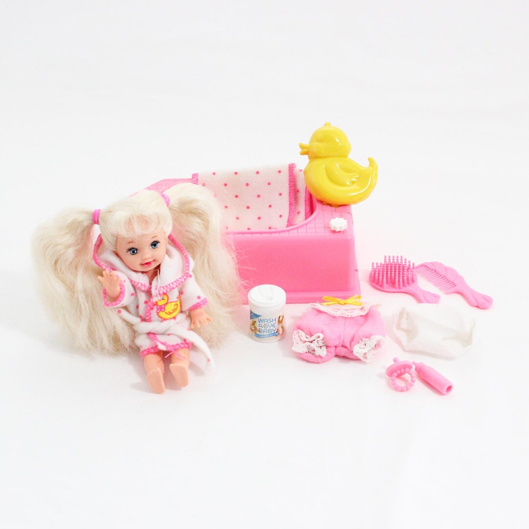 Bathtime Fun Kelly 1996 | Mattel, Kelly Doll, Bathtub, 90s Toys, Nostalgic, Barbie Playset, Pink ...