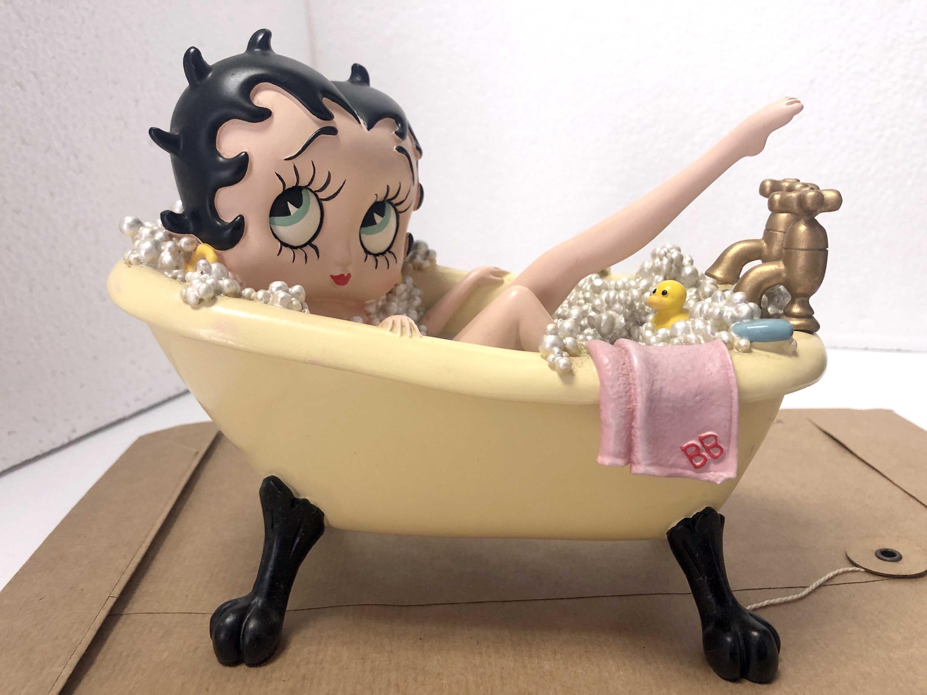 Betty Boop in Tub - Etsy