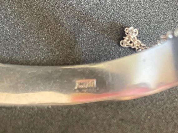 Vintage Boxed Hallmarked Solid Silver Bangle. Eng… - image 4
