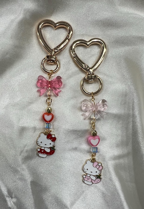 レア／Hello kittyストラップ＋キーホルダー×5点セット Hello Kitty Strawberry Key Chain With Gold Heart Clasp, Hello
