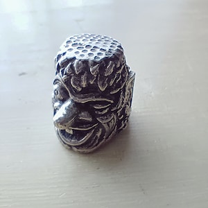 VINTAGE VIKING THIMBLE Pewter