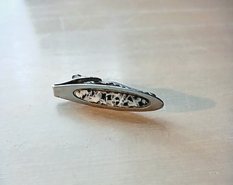 Épingle à cravate en émail Art Déco. Marqué >DUV< - France