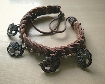 LEATHER CHARM BRACELET