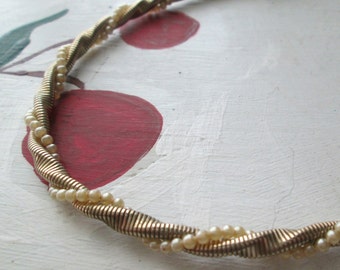 GEDRAAIDE TOUWKETTING met nepparels Vintage Coro