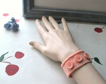 FELT CUFF BRACELET