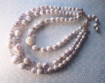 DRIESTRENGIGE KETTING met kralen en kristallen, vintage