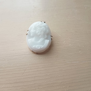 CAMEO BROOCH ANTIQUE