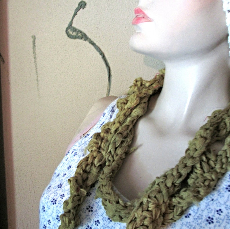 CROCHET SKINNY SCARF image 4