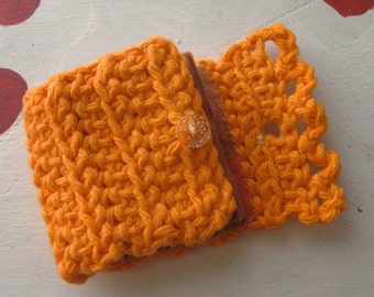 NEEDLE BOOK CROCHETED