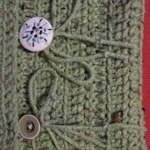 Green Crochet Scarf image 2