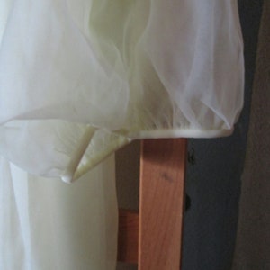 VINTAGE YELLOW PEIGNOIR Robe image 2