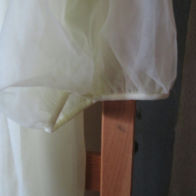 VINTAGE YELLOW PEIGNOIR Robe image 2