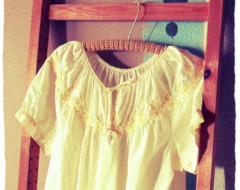 VINTAGE YELLOW NIGHTGOWN