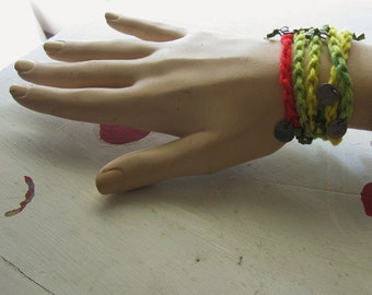 CHARM WRAP BRACELET Crochet