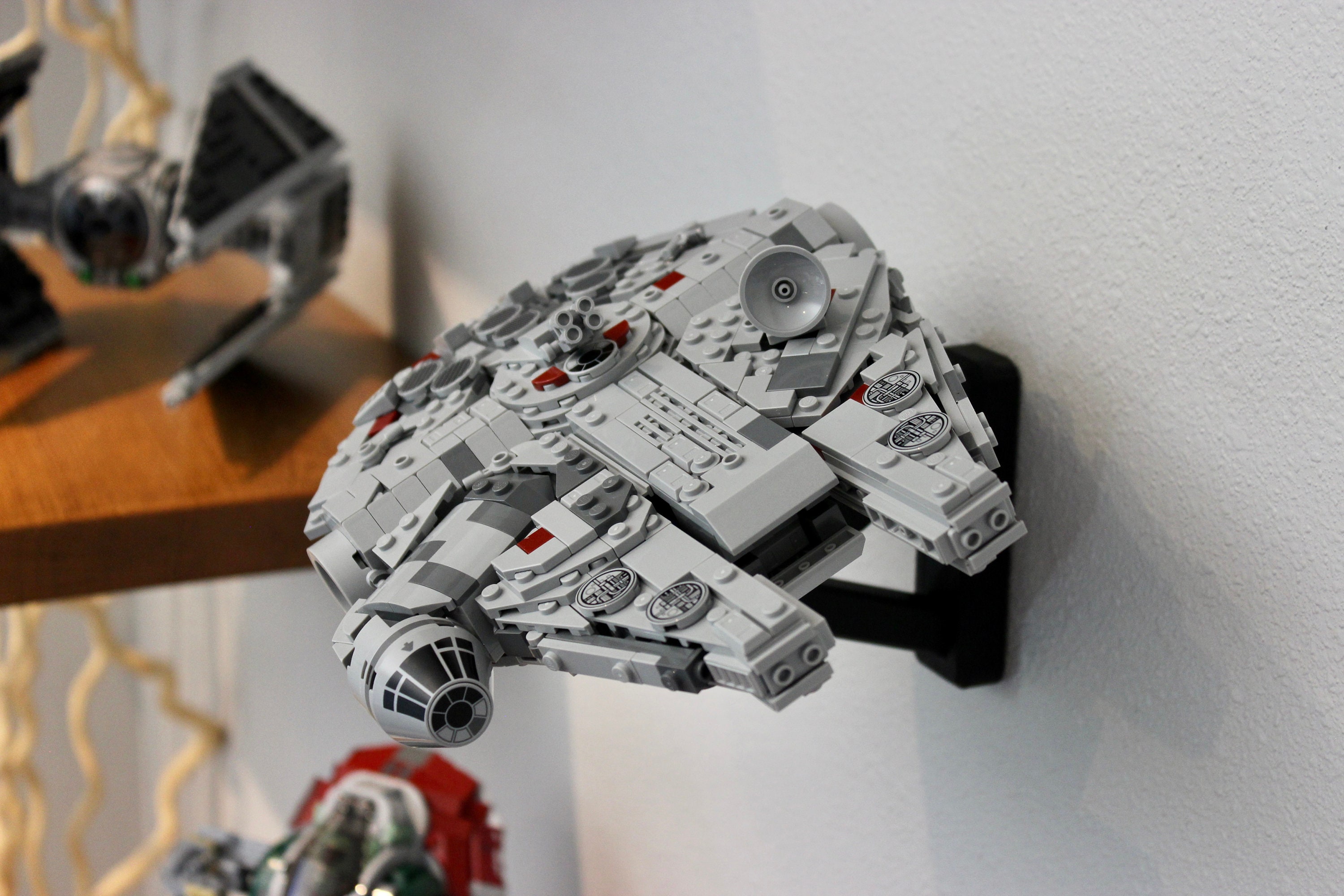 Falcon 75105 Lego 71592 Wall Mount For Millennium Falcon 75192 UK