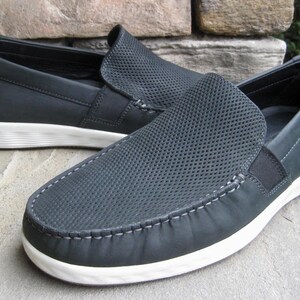 Size 10-10.5M ECCO Men display picture 2