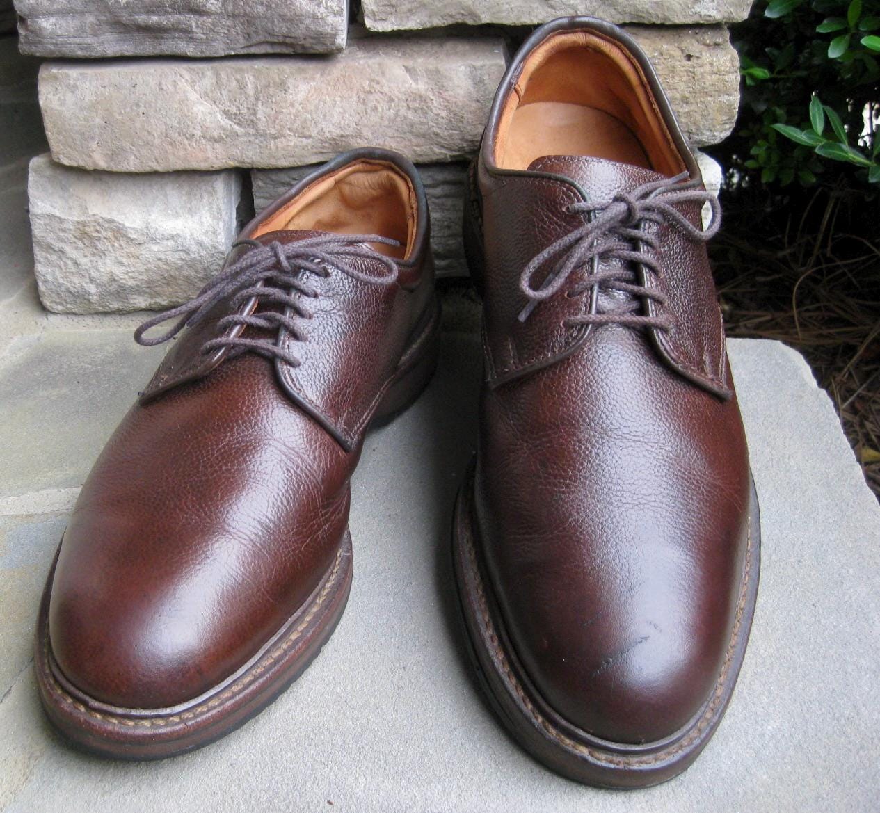 Size 9.5D ALLEN EDMONDS Men display picture 1