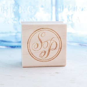 Sello de iniciales de monograma personalizado, regalo de sello personalizado para su amante del libro, regalo de maestro, compromiso, parejas, regalo de boda, sello de goma
