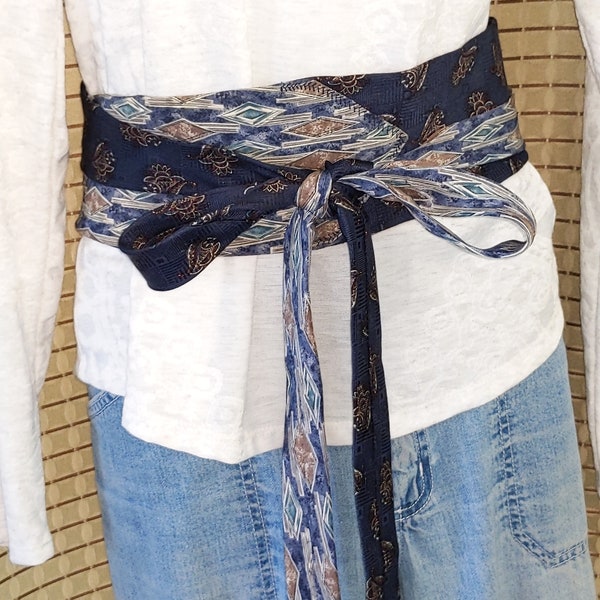 necktie belt