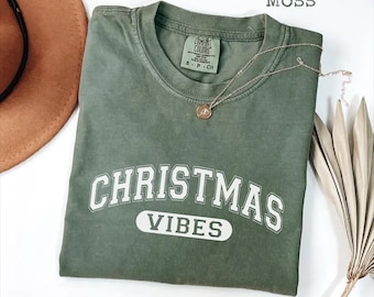 Comfort Colors Christmas Vibes Shirt – Garment-Dyed Retro Tee