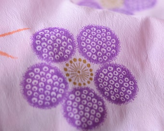 Large Furoshiki 71cm x 72cm gift wrapping cloth or furoshiki cloth-Round shape flowers and spike in light lilac nylon