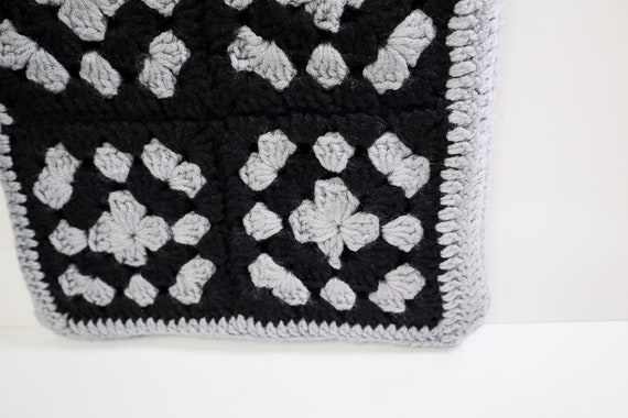 Vintage Crocheted Granny Square Tote Bag | Grey G… - image 3