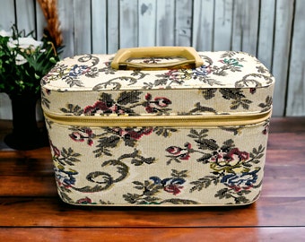 Vintage Cosmetics Vanity Bag Luggage Train Case