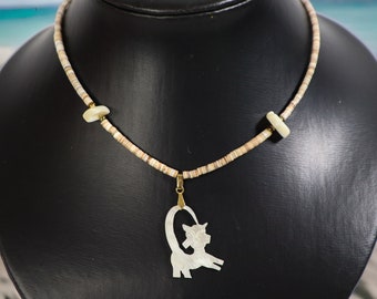 Vintage Heishi Bead Choker Necklace with Carved Mother of Pearl Cat Pendant