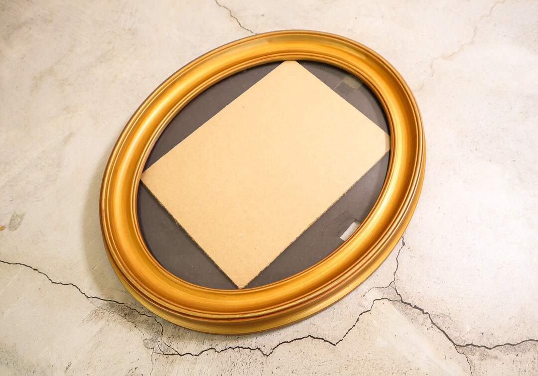 Oval Gold Plastic Frame Wall Hanging Vintage 8x10 Wall Frame Etsy