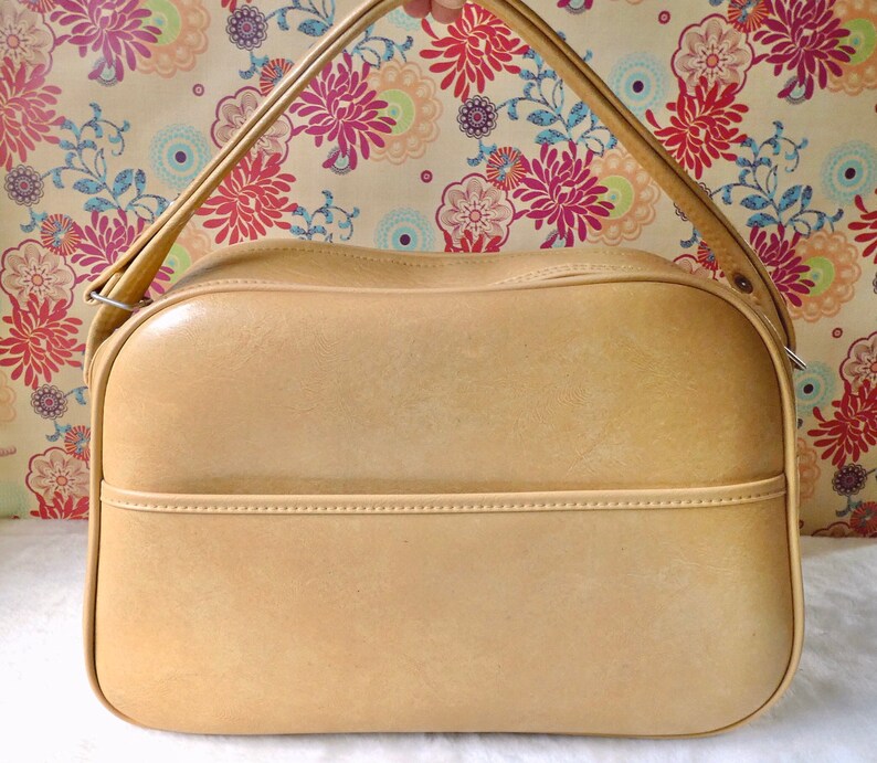 Vintage Sporty Vinyl Travel Carry On Luggage Tote Overnight Bag Gym Bag