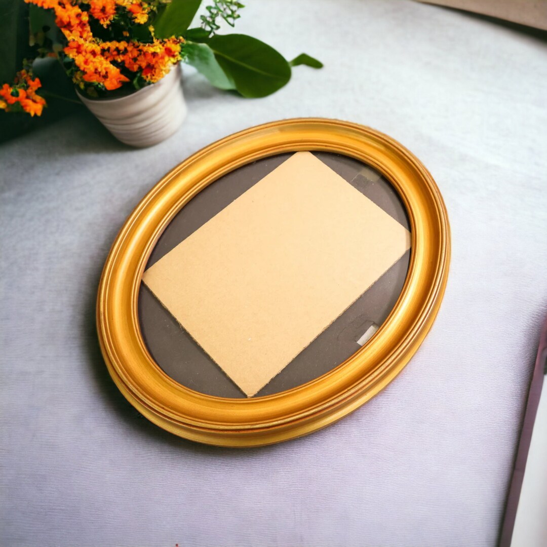 Oval Gold Plastic Frame Wall Hanging Vintage 8x10 Wall Frame Etsy